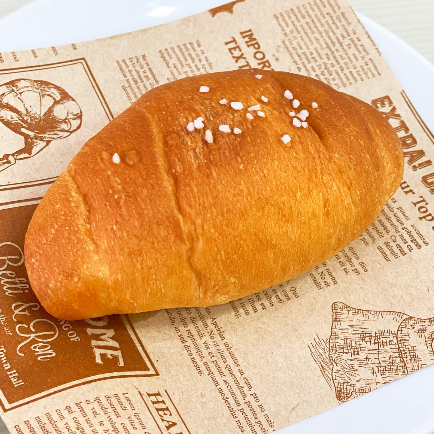 ชิโอะปังคลาสสิกสูตรญี่ปุ่น เปลือกกรอบหอมเนยเค็ม อบสดใหม่จากเบเกอรี่โฮมเมด Yummy Yim ในพัทยา